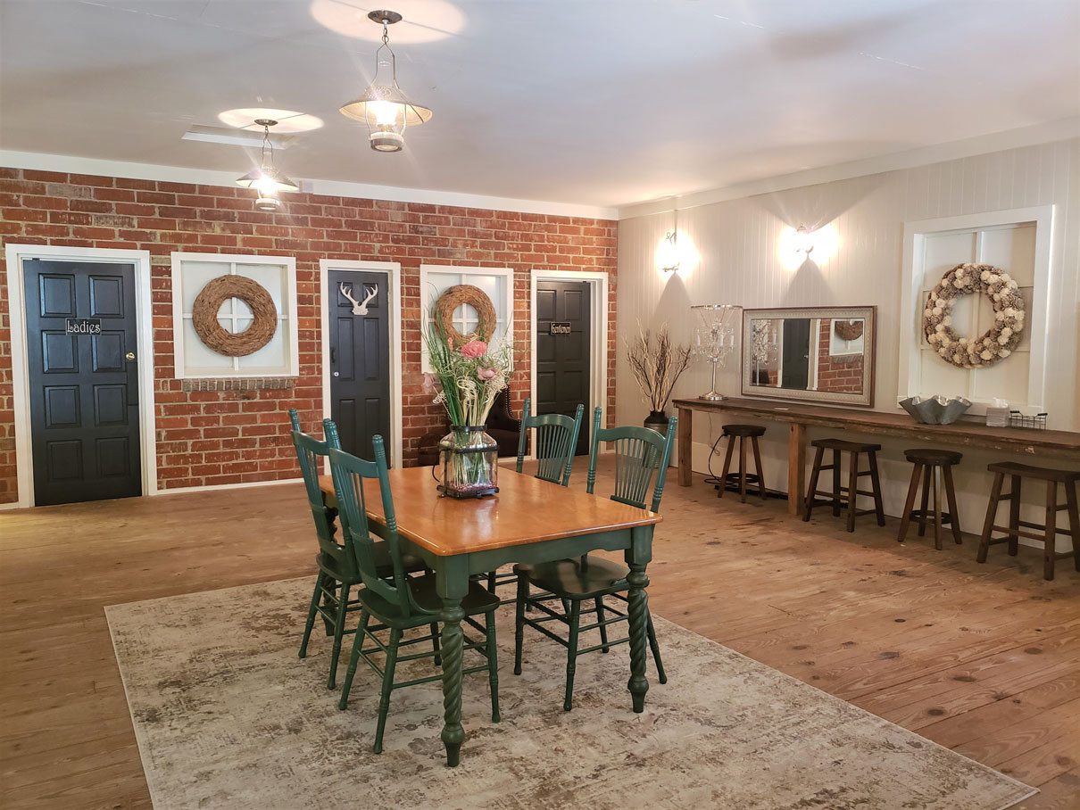 The Bridle Room at The Carriage House was once used as an old fashioned schoolhouse. Today this room is a large, open space revamped back in August of 2018. You'll love it!